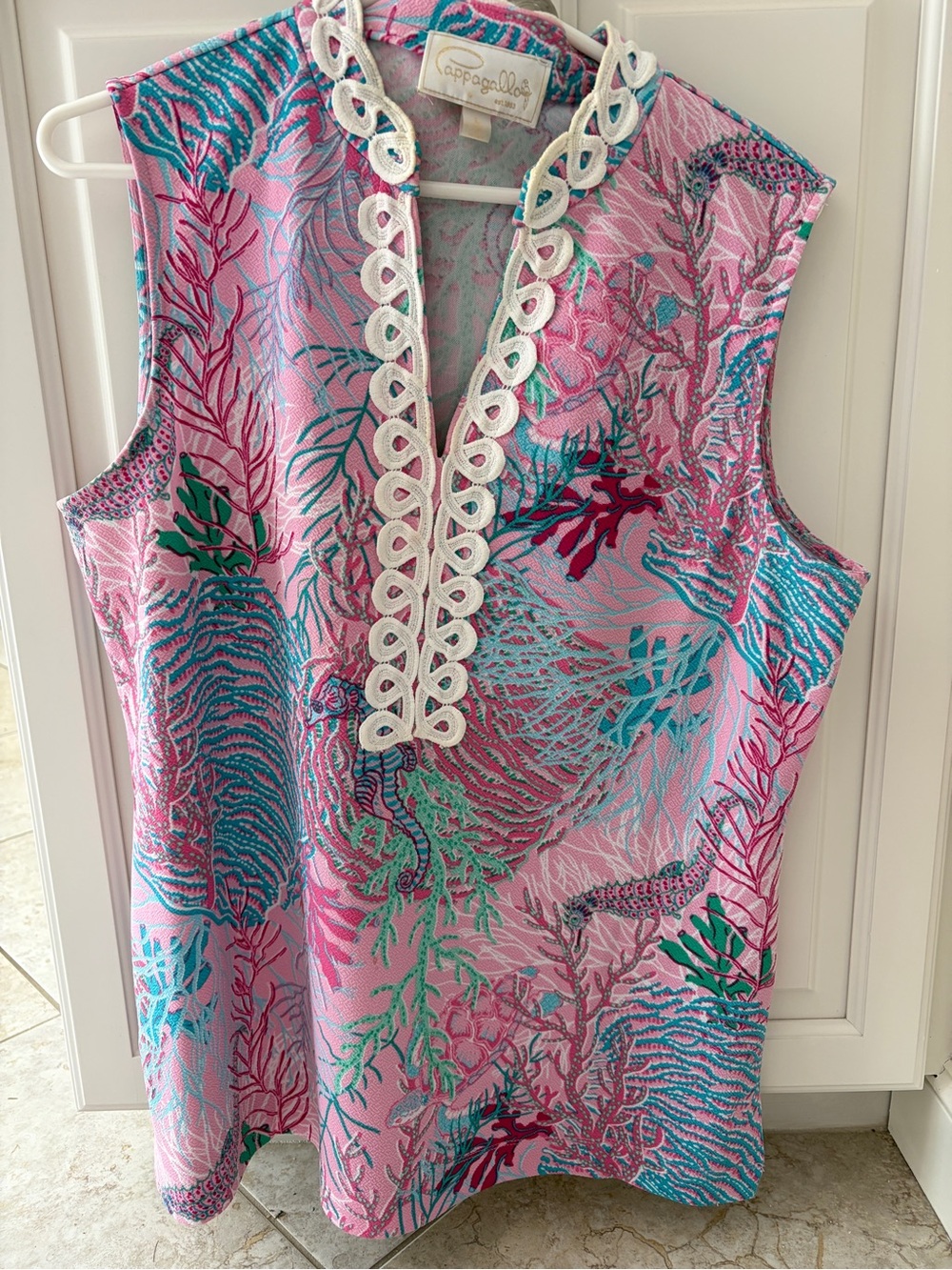 Lilly Pulitzer Pink Aqua Coral Tropical Print Sleeveless Top